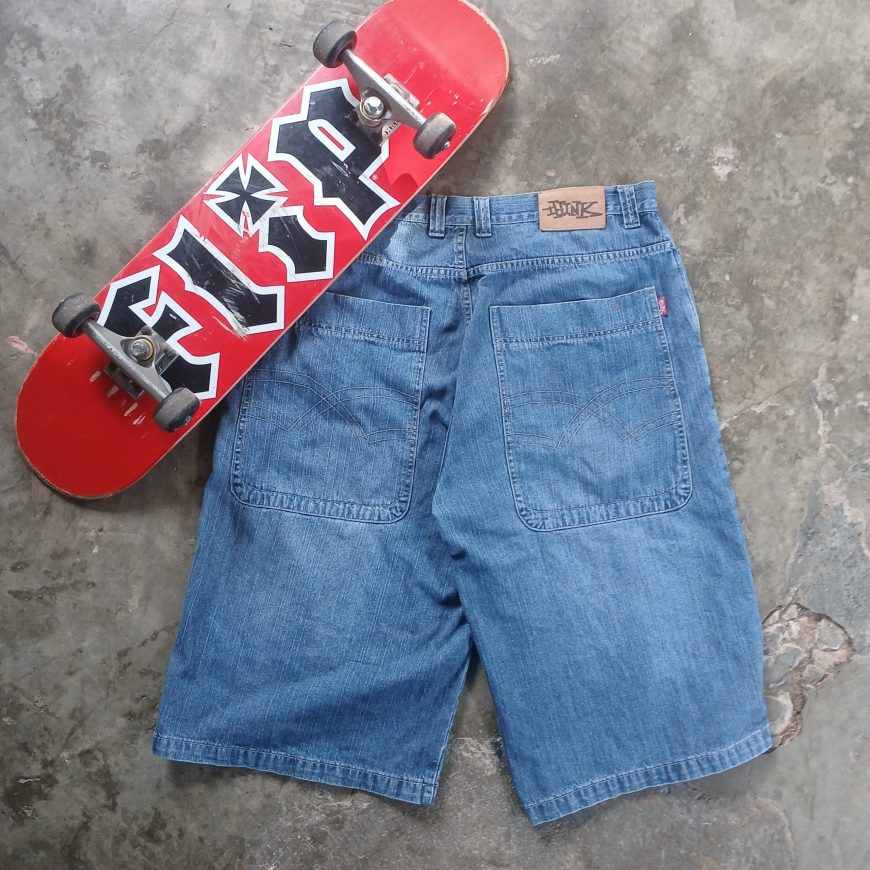 00s Think Skateboard Jorts